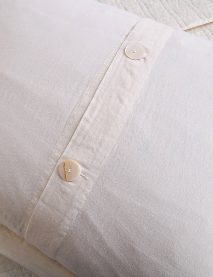 #color::cream #size::standard #size::euro #size::king