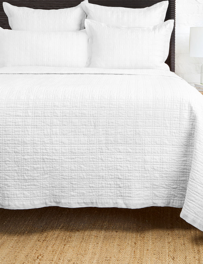 #color::white #size::standard #size::euro #size::king