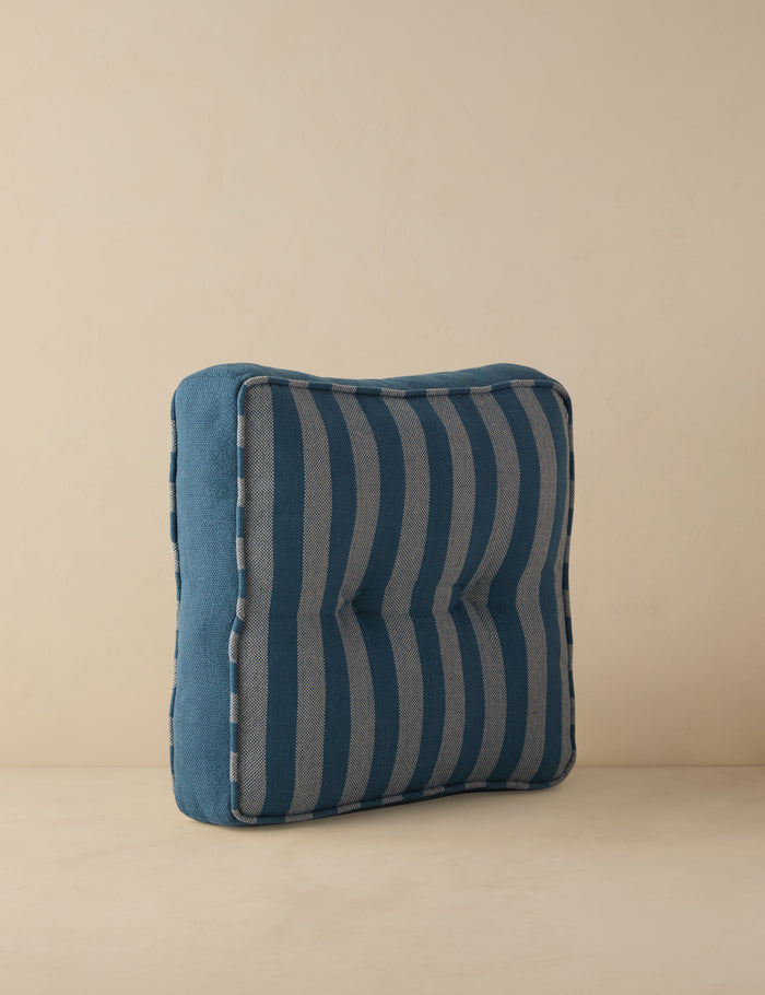 #color::cobalt #style::square #fill-type::polyester
