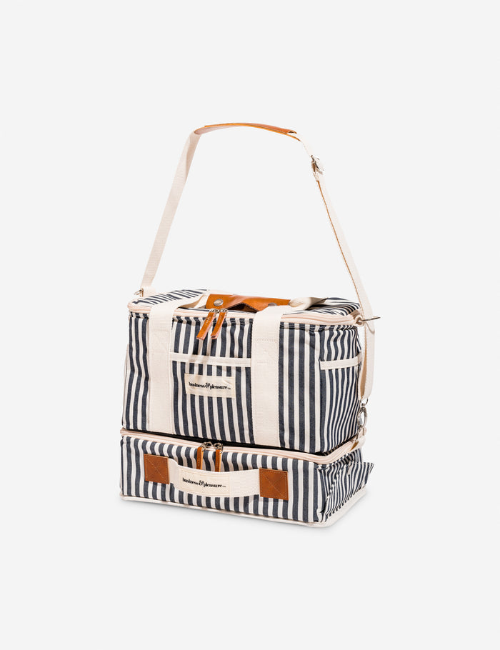 #color::lauren's-navy-stripe