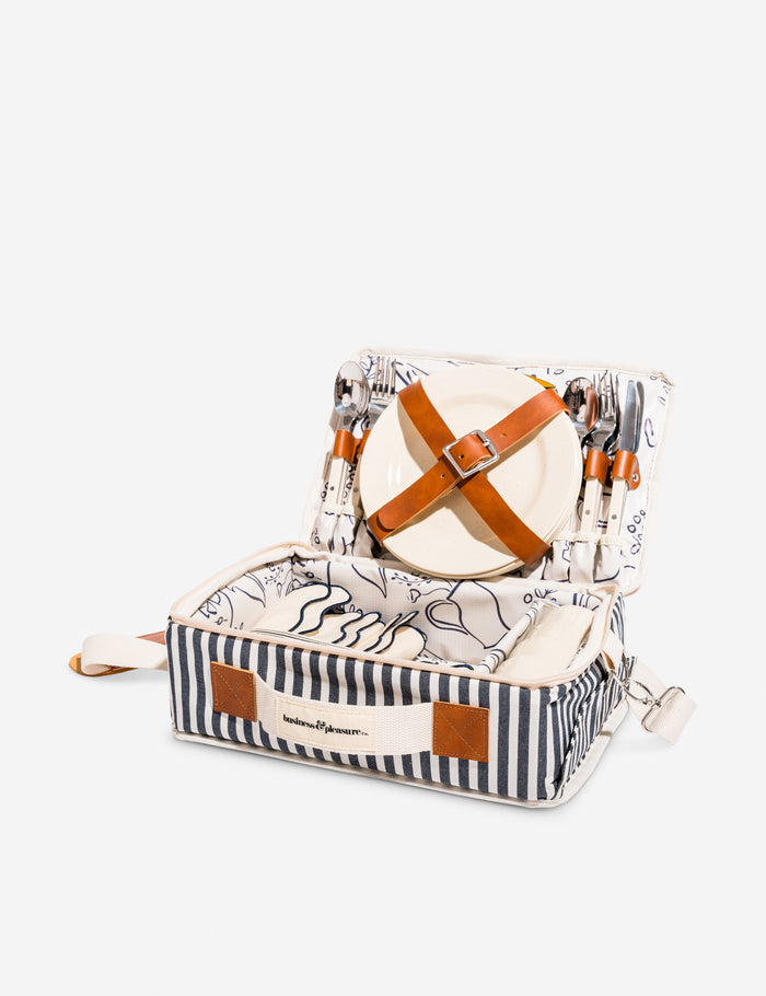 #color::lauren's-navy-stripe