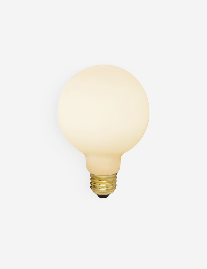 #color::white #size::e26