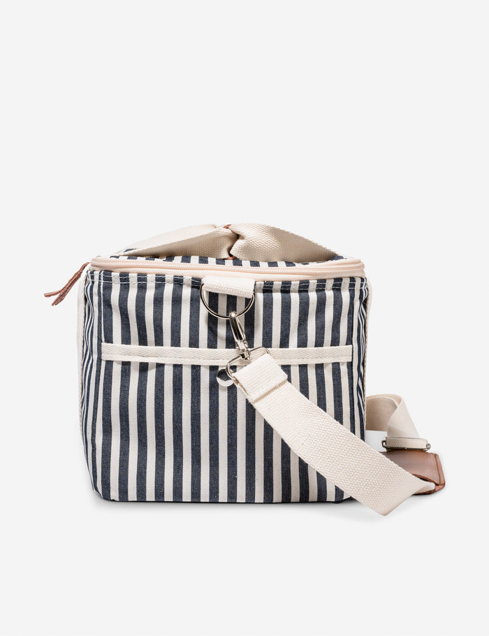 #color::lauren's-navy-stripe