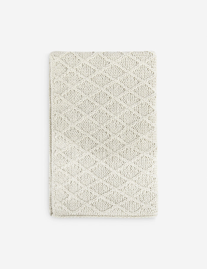 #color::ivory