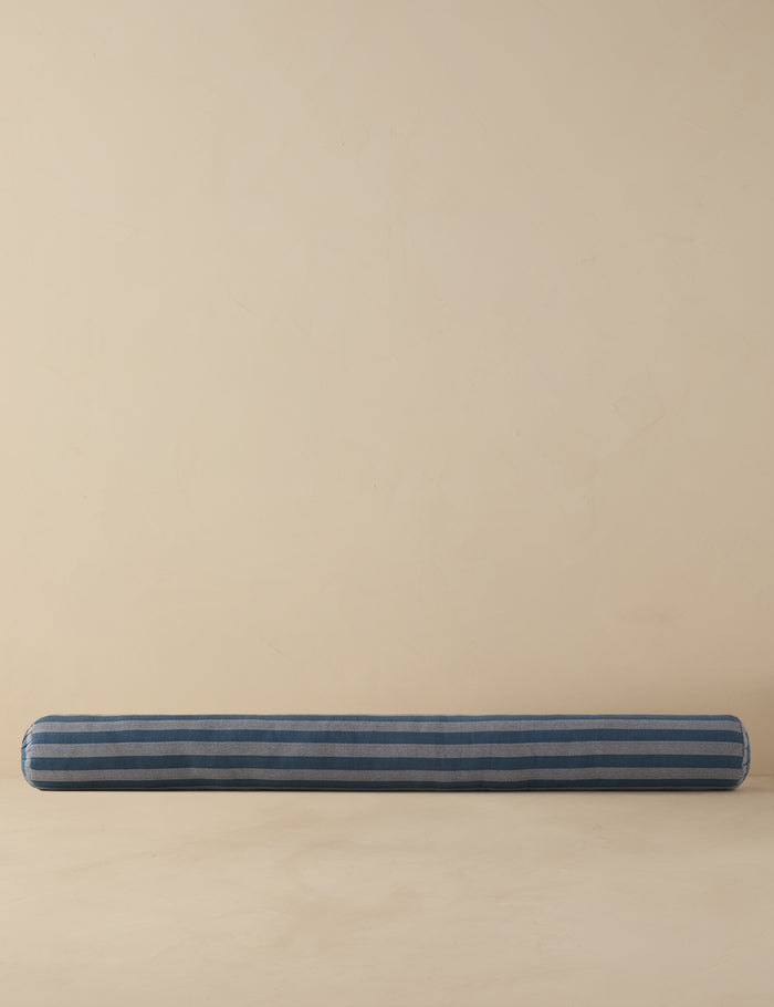 #color::cobalt #style::long-bolster #fill-type::polyester