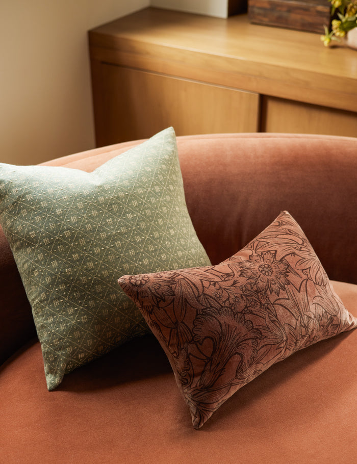 #color::rouge #style::lumbar #fill type::with-insert