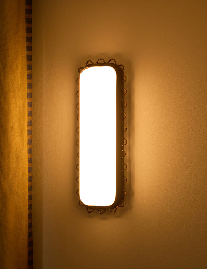 #color::burnished-brass #size::large