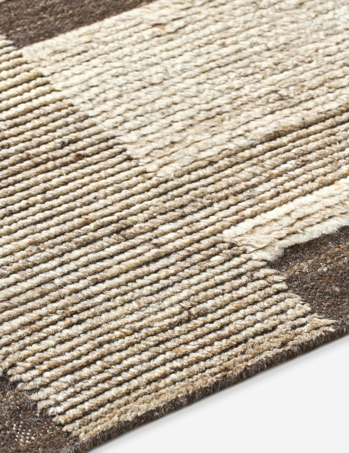 #color::brown-and-beige #size::2--x-3- #size::6--x-9- #size::8--x-10- #size::9--x-12- #size::10--x-14-