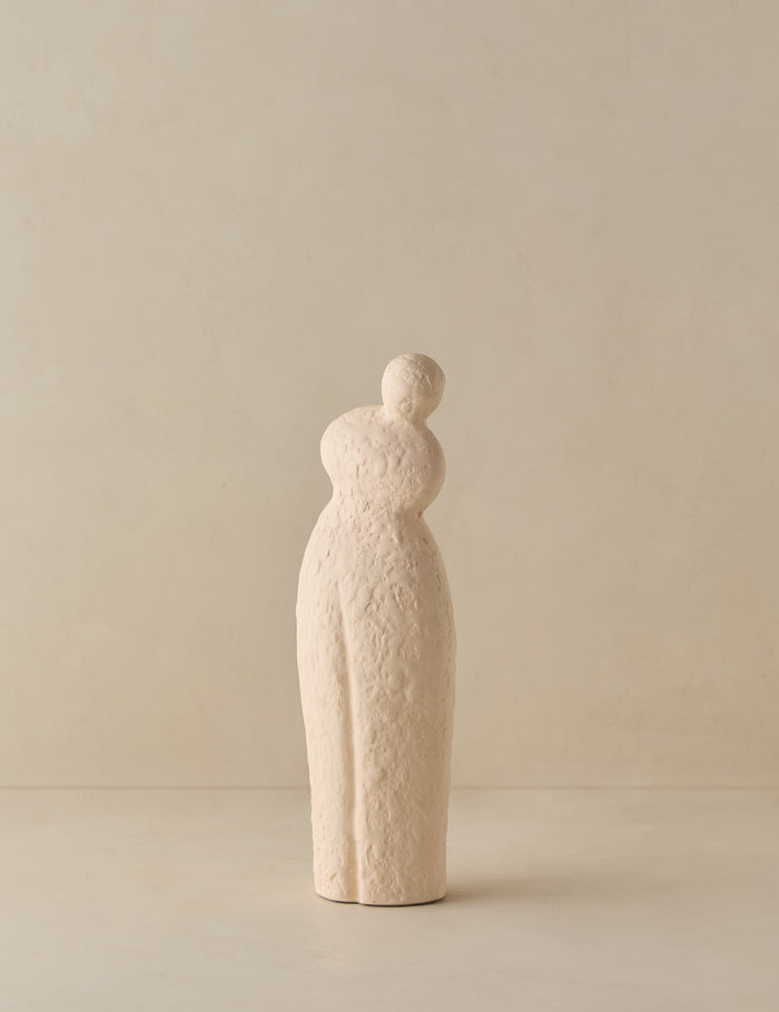 #style::leaning | Selenia modern textural figurine sculpture by Aimee Song