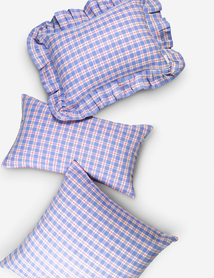 #color::blue-and-pink #size::square #size::lumbar