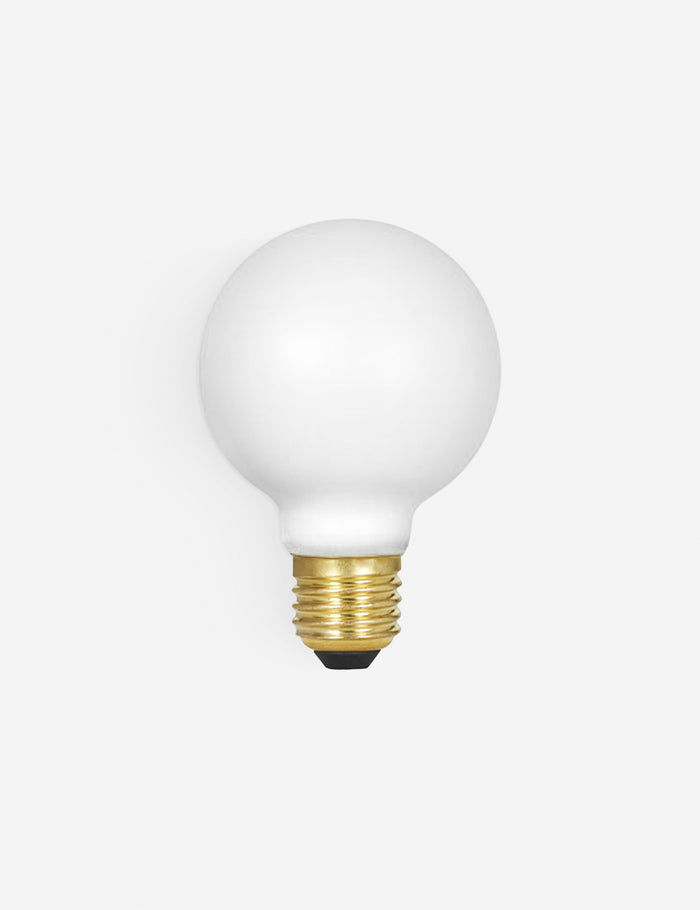 #color::white #size::e26