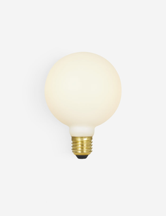 #color::white #size::e26