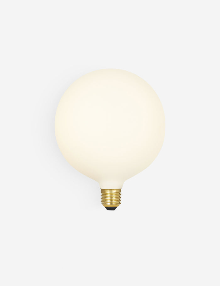#color::white #size::e26