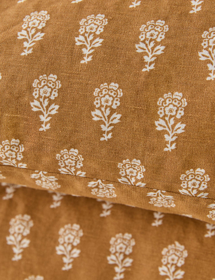 #color::marigold #size::standard #size::king #size::euro