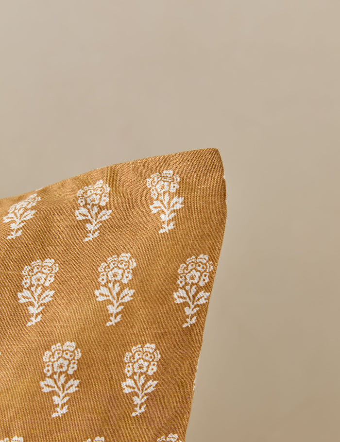 #color::marigold #size::standard #size::king
