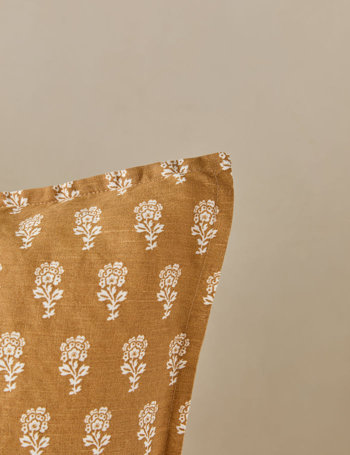 #color::marigold #size::euro