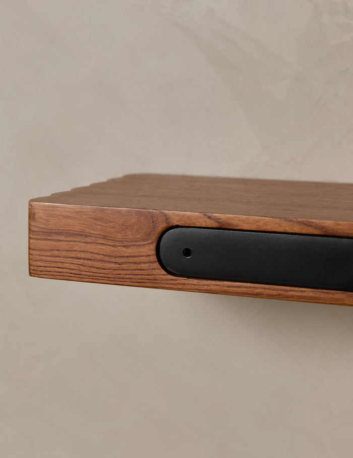 #color::oak #size::large #size::small