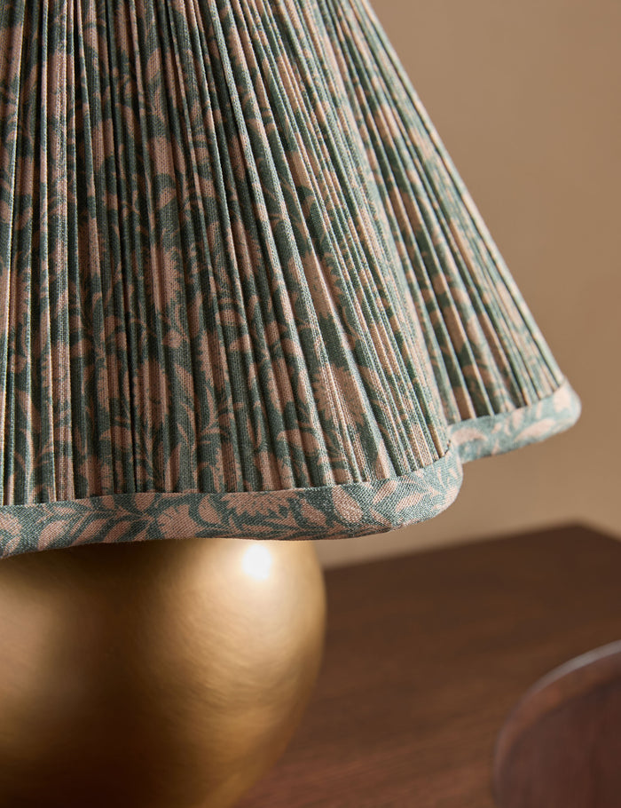 #color::Fransen-and-Antique-Brass