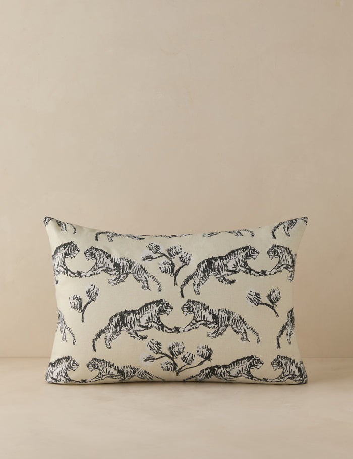 #color::ivory #size::15--x-22-