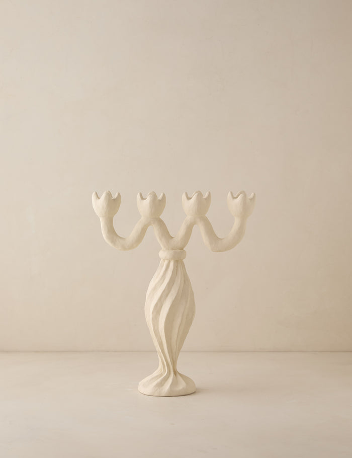 #color::ivory