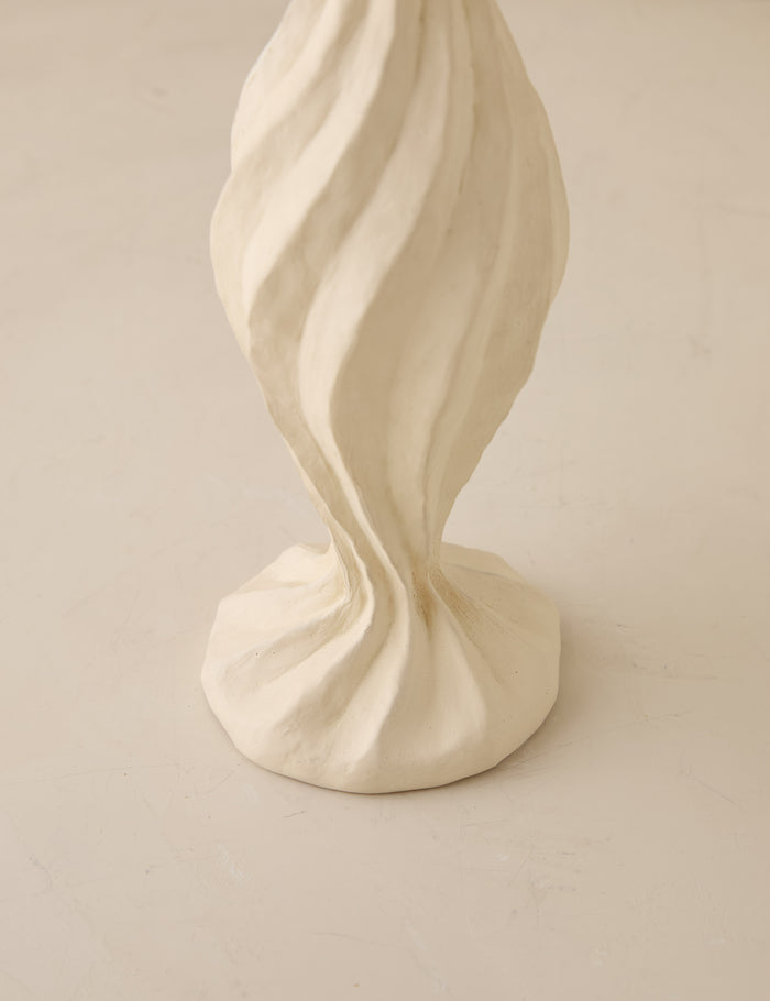 #color::ivory