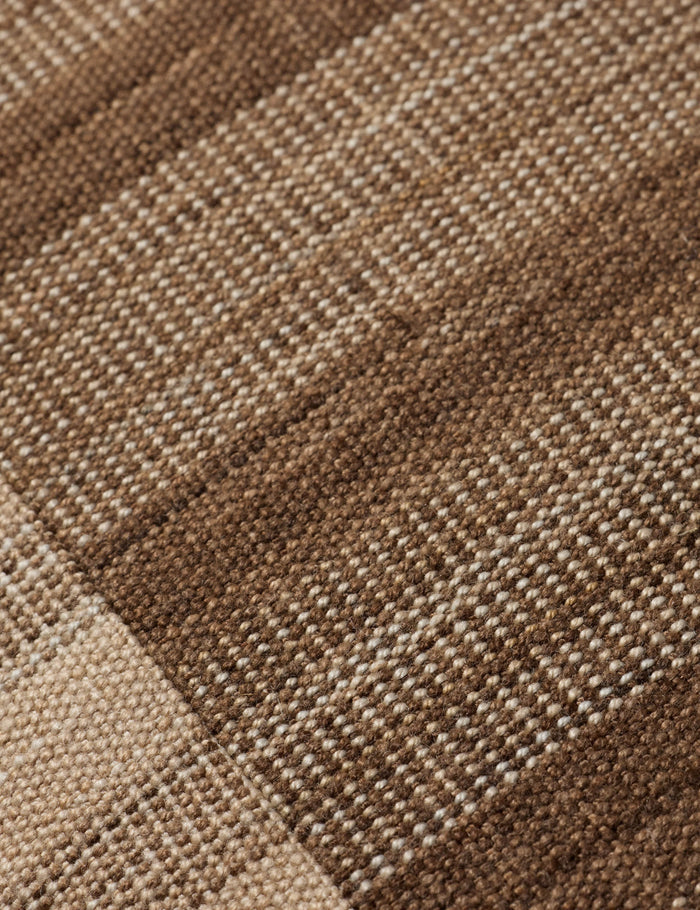 #color::brown-and-multi #size::18--x-18- #insert::down #insert::polyester
