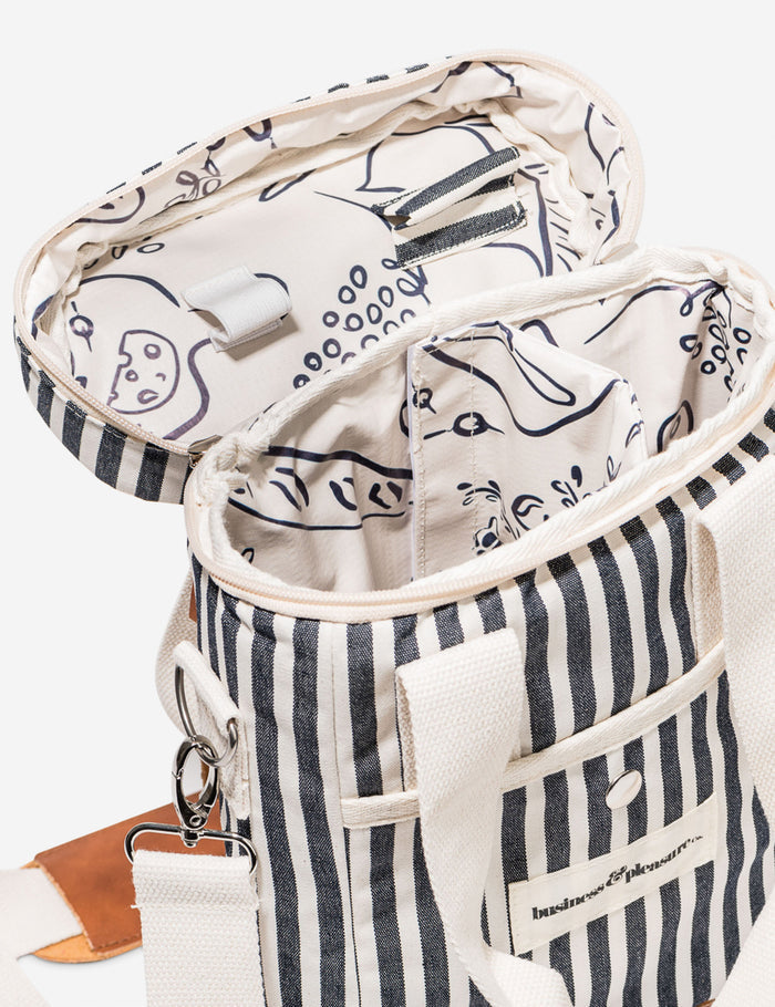 #color::lauren's-navy-stripe