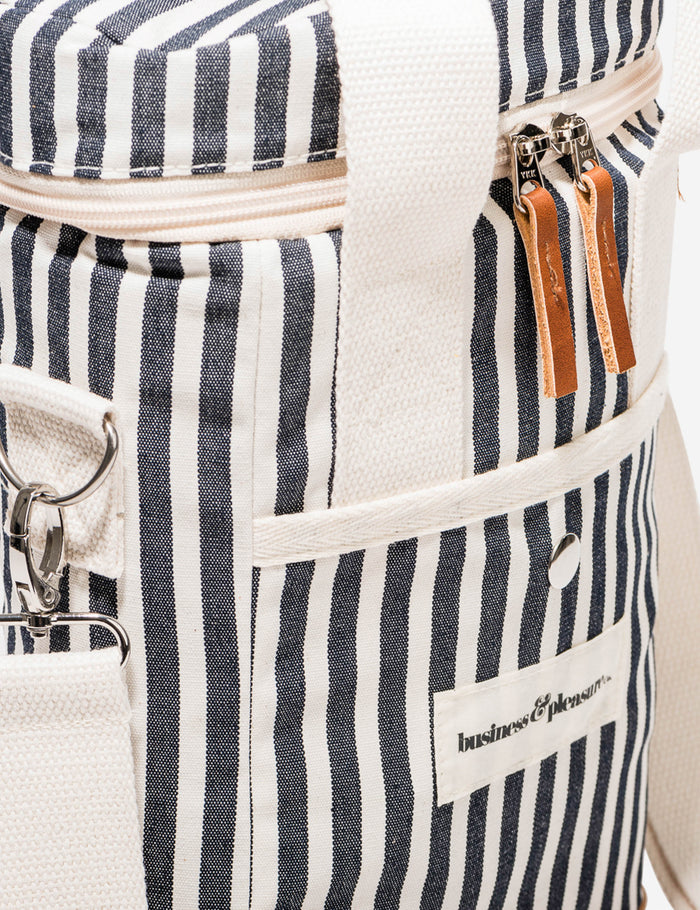 #color::lauren's-navy-stripe